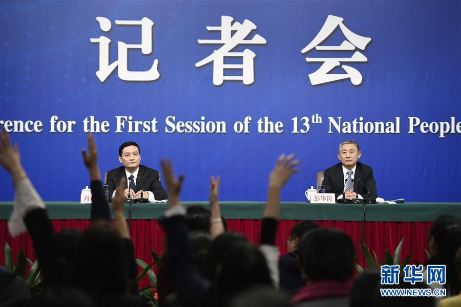 國務院國資委主任肖亞慶等就“國有企業改革發展”答記者問