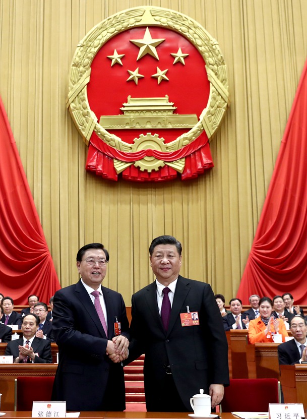 習(xí)近平當(dāng)選國(guó)家主席、中央軍委主席