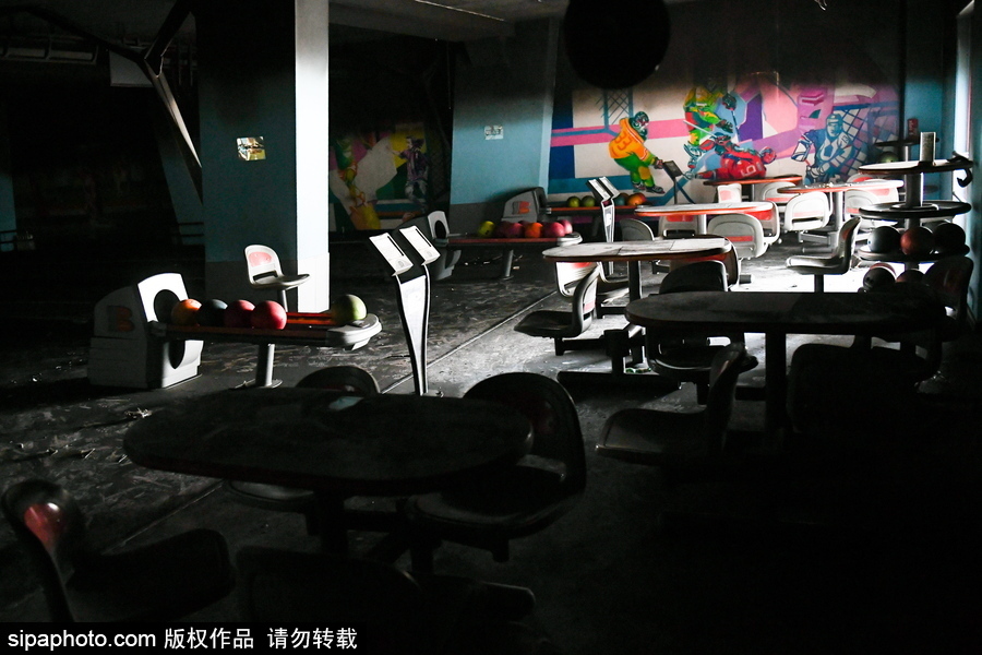 俄羅斯失火購物中心內部 曾經繁華商場一片廢墟