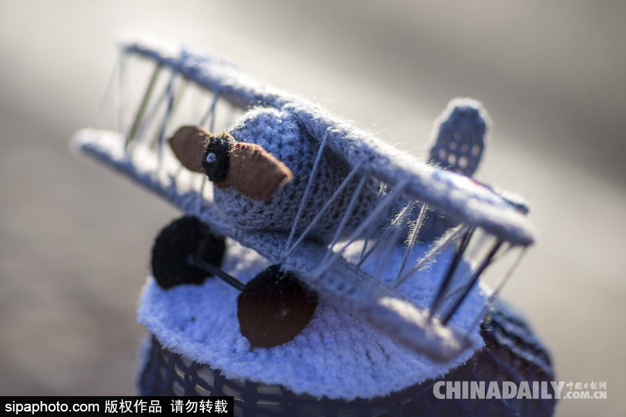 英國皇家空軍百年紀(jì)念 毛線版飛機(jī)造型多樣呆萌可愛