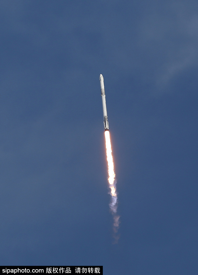 SpaceX發射“龍”飛船 為國際空間站運送補給
