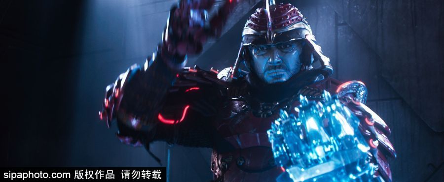 電影《頭號(hào)玩家》劇照海報(bào) 斯皮爾伯格8年來(lái)票房首過(guò)3億