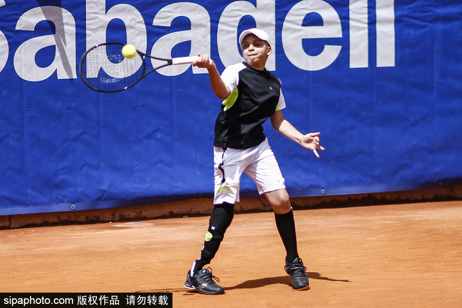 夢想成真！納達爾與10歲癌癥幸存小球迷打網球十足暖男