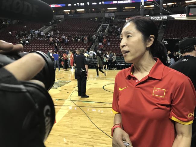 女籃熱身賽對(duì)抗美國(guó)隊(duì)收獲多