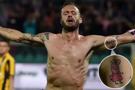 圈粉無數的小豬佩奇，到底為啥被叫做“社會人”？