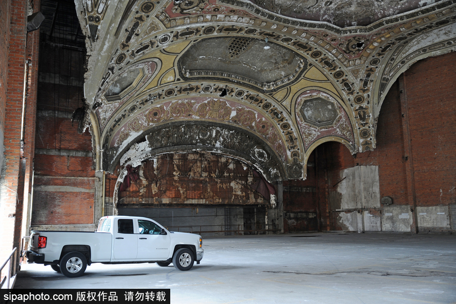 一座“破產”的城市 鏡頭記錄美國底特律廢棄建筑