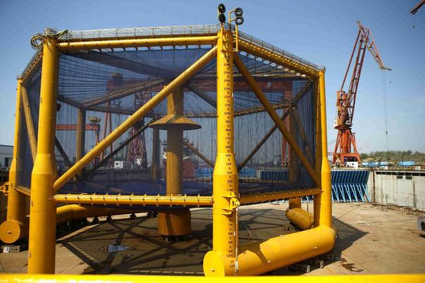 我國(guó)首座“深海漁場(chǎng)”建成交付 一個(gè)周期可養(yǎng)育三文魚30萬條