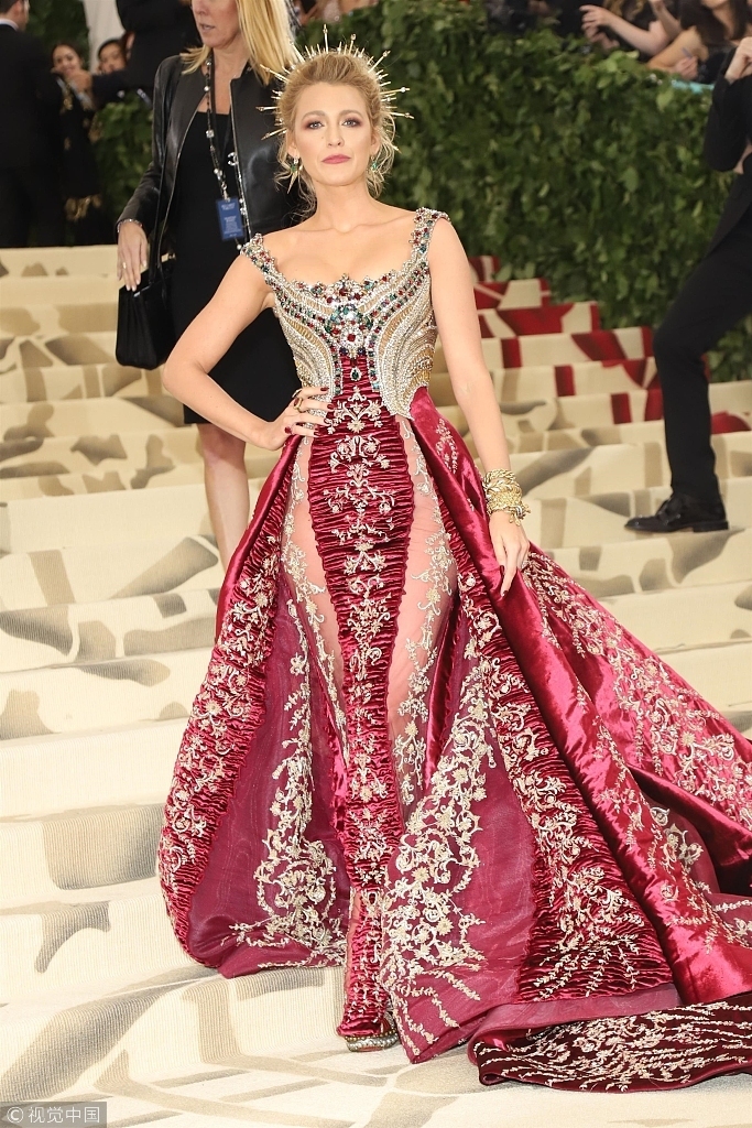 時(shí)尚界奧斯卡Met Gala來(lái)襲 眾女星紅毯爭(zhēng)艷美出新高度