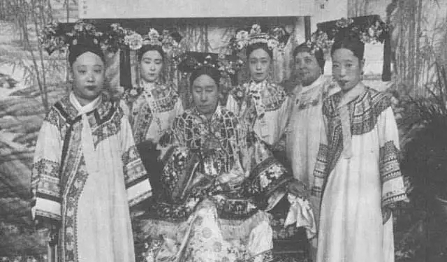 慈禧太后的御用翻譯口語(yǔ)竟然這么好！網(wǎng)友：我的英語(yǔ)水平比不上一個(gè)清朝女子