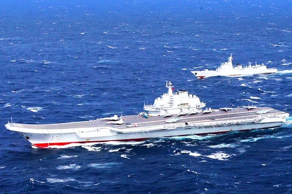 國產(chǎn)航母海試，最炫酷的原來在這里……