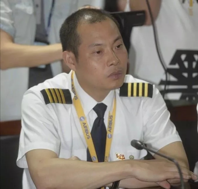 川航機長回憶生死備降驚魂一刻，這波操作簡直是奇跡！