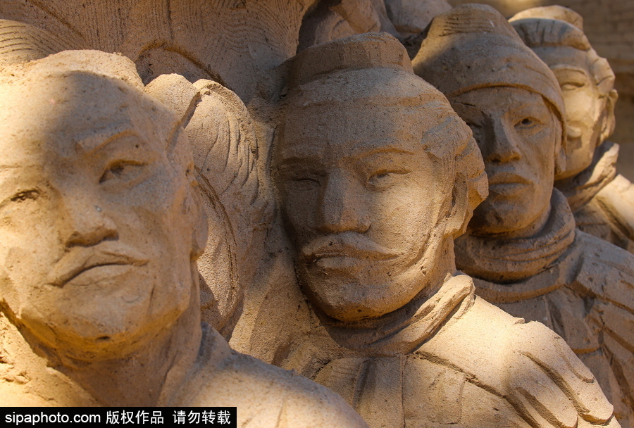 俄羅斯圣彼得堡沙雕節開幕 “兵馬俑”造型亮相吸睛