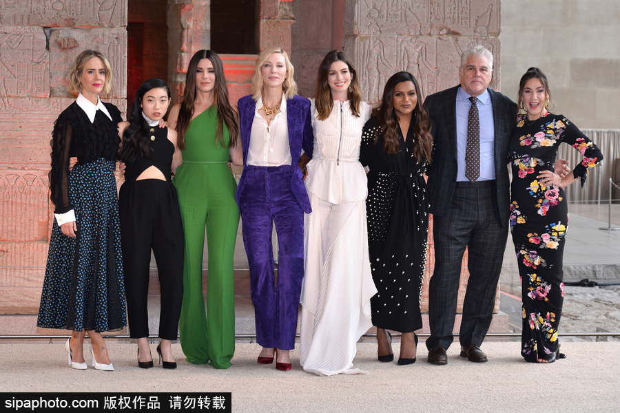 女王扎堆！布蘭切特、安妮·海瑟薇、桑德拉·布洛克現(xiàn)身新片發(fā)布會