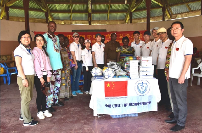 第16批中國援中非醫(yī)療隊走進(jìn)中非SOS兒童村
