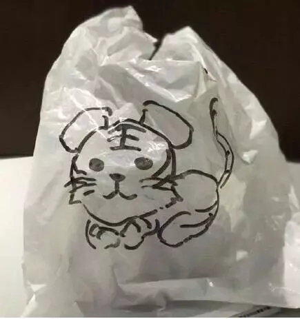 “失戀了，小哥可以給我畫只小腦斧嗎？”盤點外賣小哥收到過的奇葩要求丨外媒說