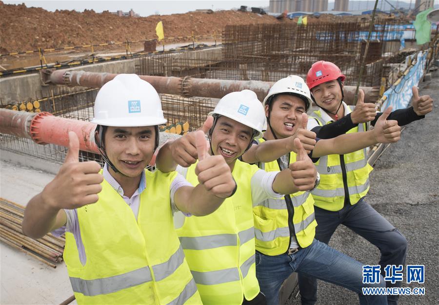 在新時(shí)代黨的陽(yáng)光照耀下前進(jìn)——習(xí)近平總書(shū)記關(guān)心關(guān)懷青年和青年工作紀(jì)實(shí)