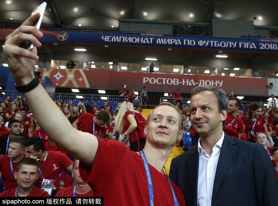 世界杯另一道風(fēng)景線 俄組委會舉行志愿者大會表達感謝