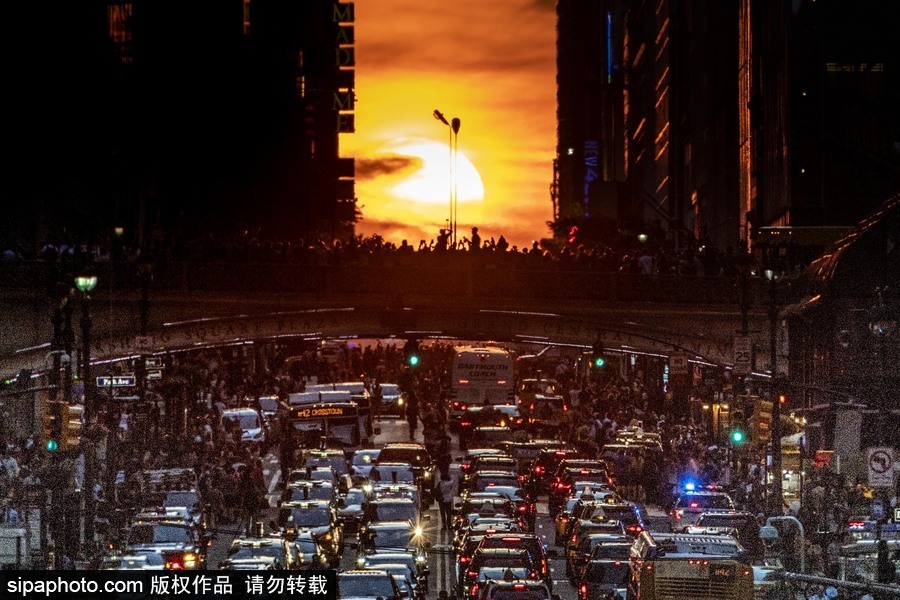 美國紐約再現曼哈頓懸日 街頭擁堵水泄不通