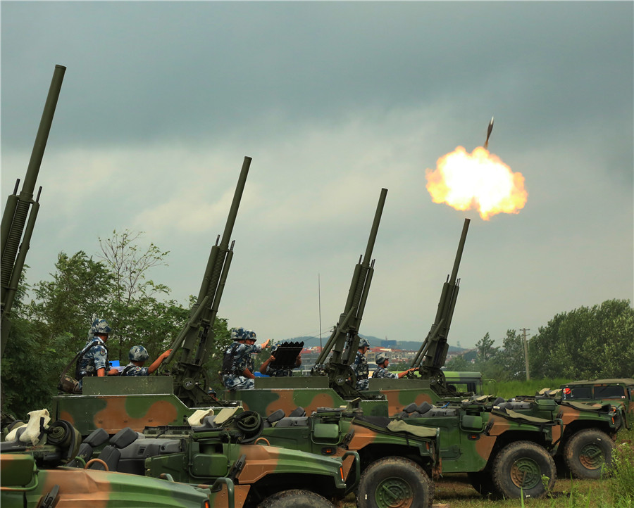 空降炮兵部隊(duì)開展跨晝夜實(shí)彈演練