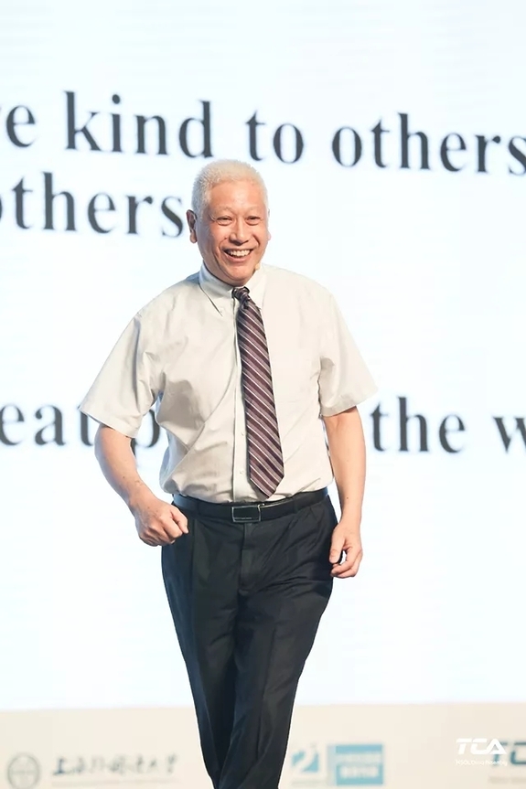 大咖齊聚,嗨翻全場(chǎng)!這是一場(chǎng)超精彩的英語(yǔ)教育界頭腦風(fēng)暴