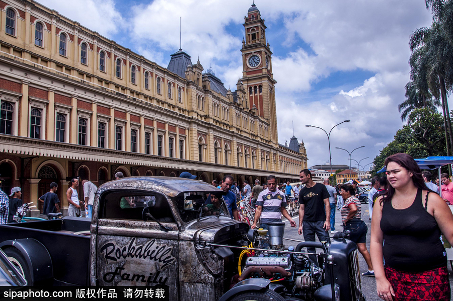 愛車人士大飽眼福！超百輛古董汽車在巴西圣保羅集會展出