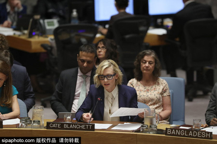 大魔王氣場(chǎng)超強(qiáng)！好萊塢女星凱特·布蘭切特現(xiàn)身聯(lián)合國(guó)會(huì)議