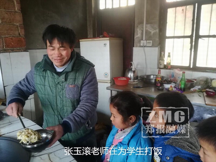 扎根深山17年！河南教師張玉滾入選2018全國教書育人楷模