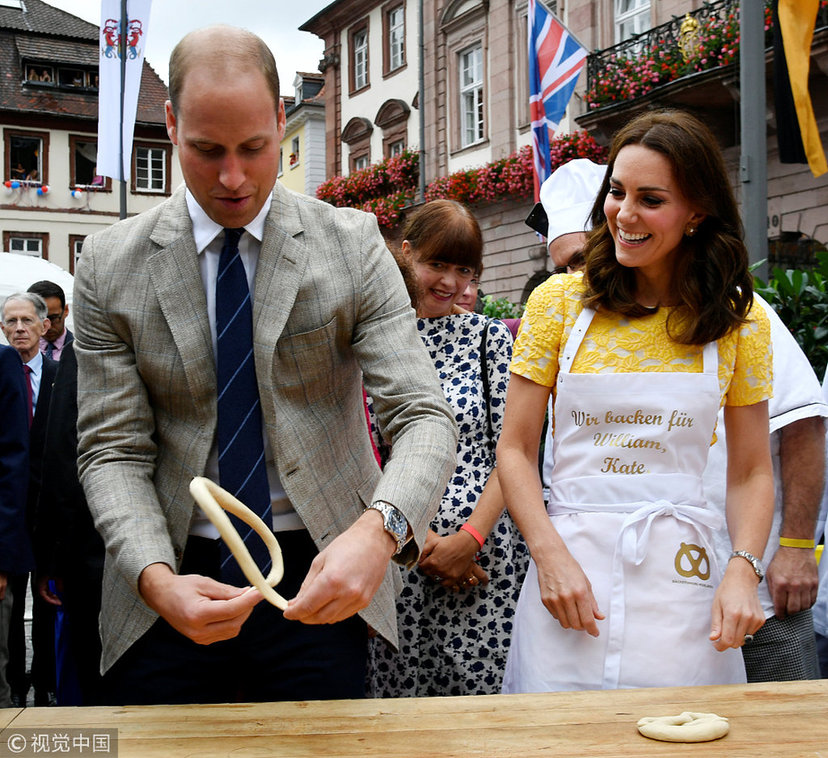 普京化身大廚做煎餅！這些大佬上得廳堂下得廚