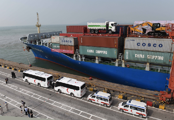 中國紅十字會首批援助伊拉克人道救援設備在深圳啟運