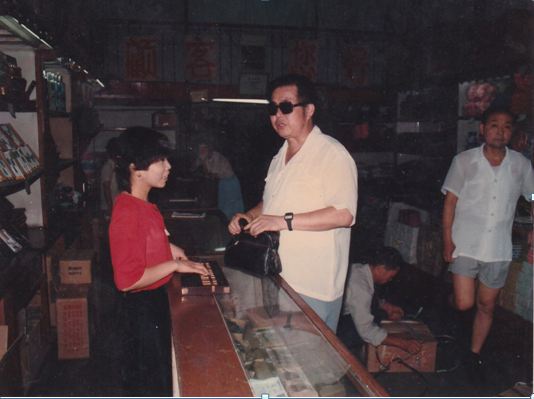 “對內搞活看漢正街” “盲俠”鄭舉選見證歷史轉折