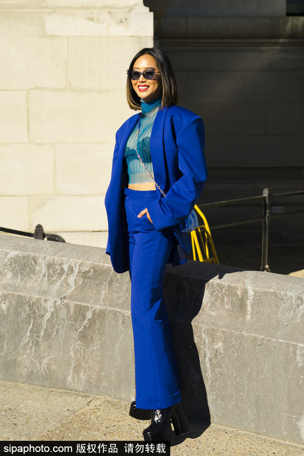 帥氣干練的西服套裝可不是男性的專(zhuān)屬單品哦！