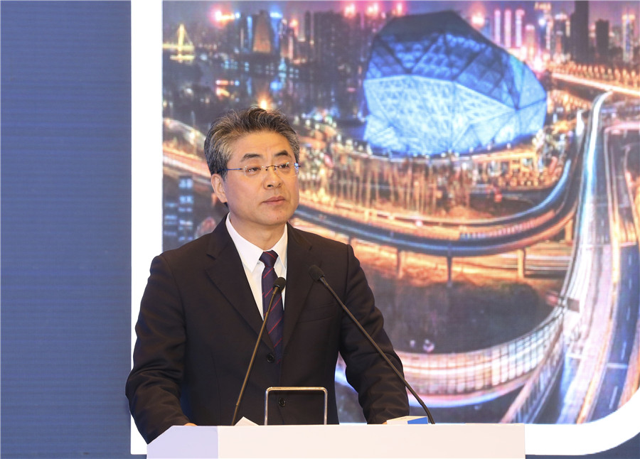 遼寧省委常委、宣傳部部長、網信辦主任張福海發言