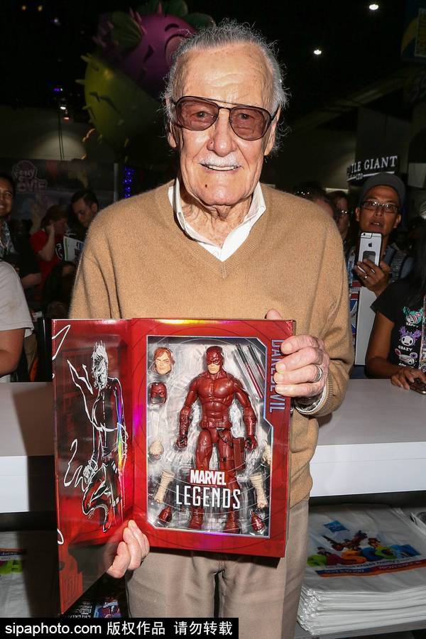 沉痛！“漫威之父”斯坦·李去世 享年95歲