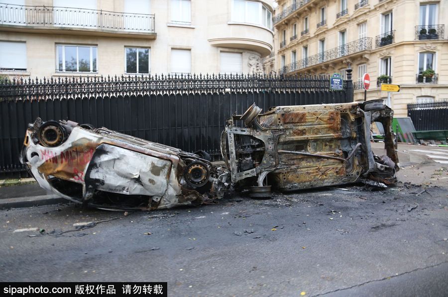 法國：“黃色背心”在南特示威 現場混亂多人受傷