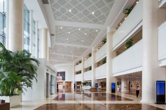 地產華表獎大咖云集 弘高創意董事長何寧應邀出席