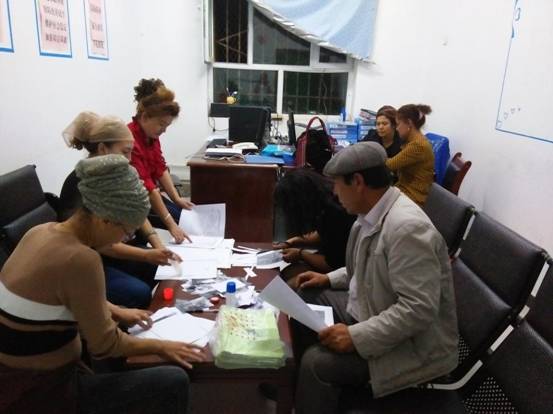 夯實扶貧地基，且末縣工作組精準扶貧“回頭看”