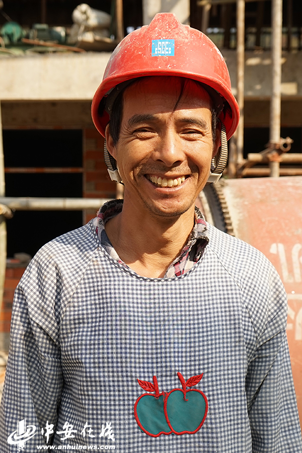 笑一笑 拍個照 俺們不再是貧困戶！——金寨縣迎河村的22張燦爛笑臉