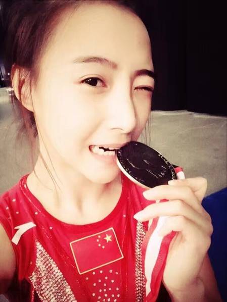 最美蹦床冠軍拜名師 也跨界進(jìn)娛樂圈？